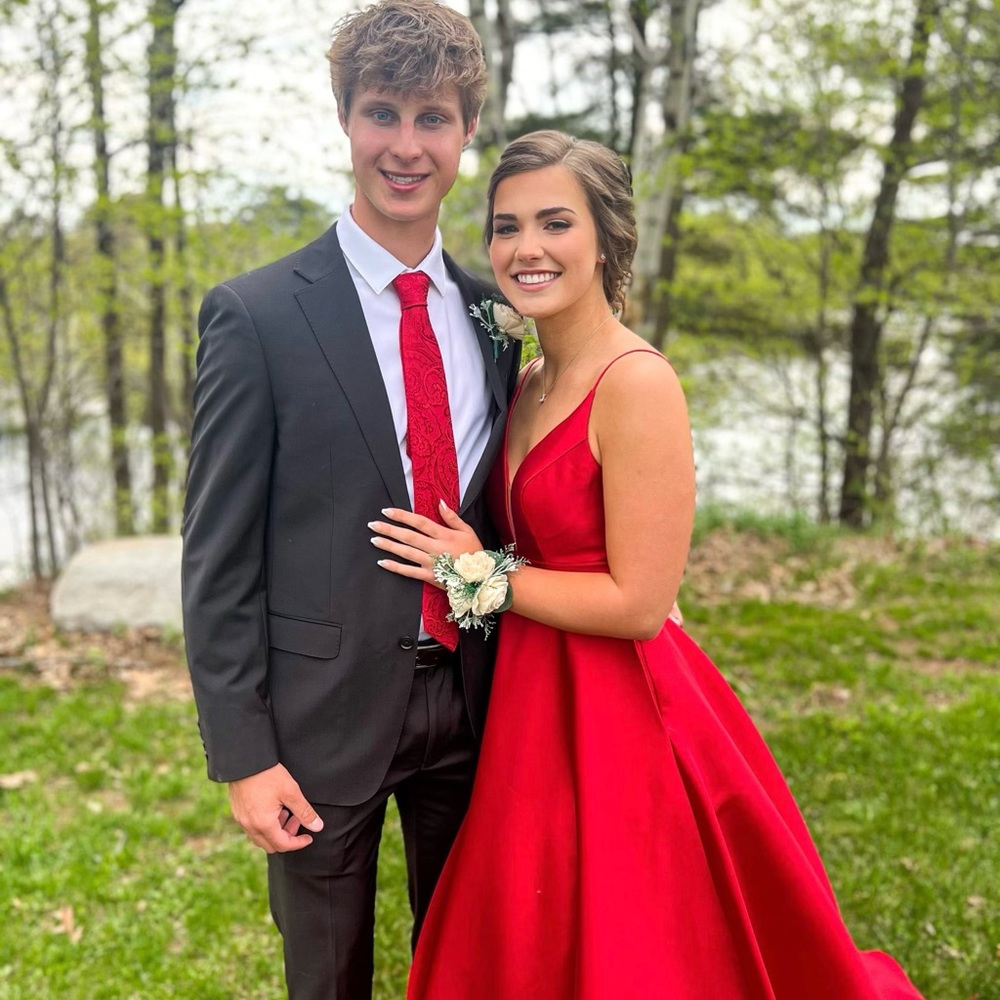 Gorgeous red Madison James prom/homecoming dress!